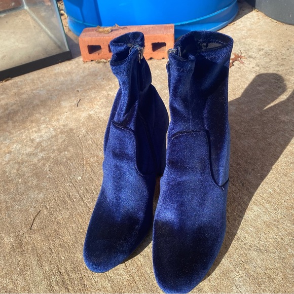 Steve Madden Royal Blue Velvet High Heeled Booties - Picture 4 of 11